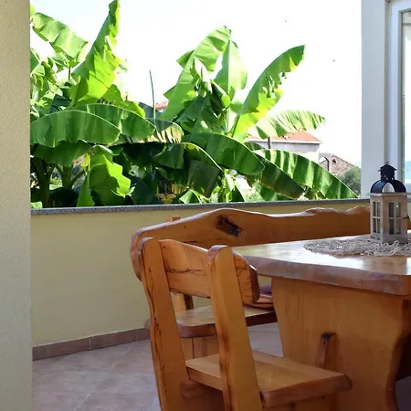 Danny **** Villa Dobropoljana