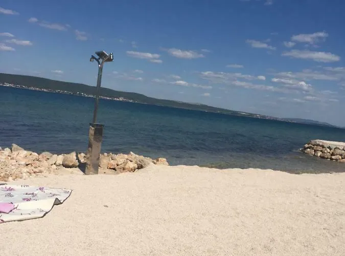 Danny **** Vila Dobropoljana