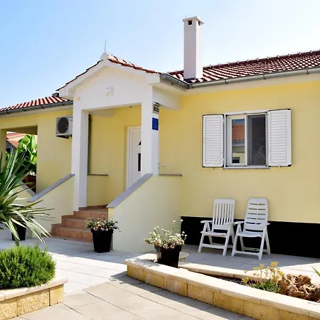 Danny **** فيلة Dobropoljana