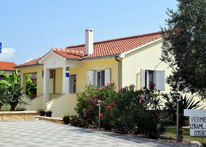 Danny **** Villa Dobropoljana
